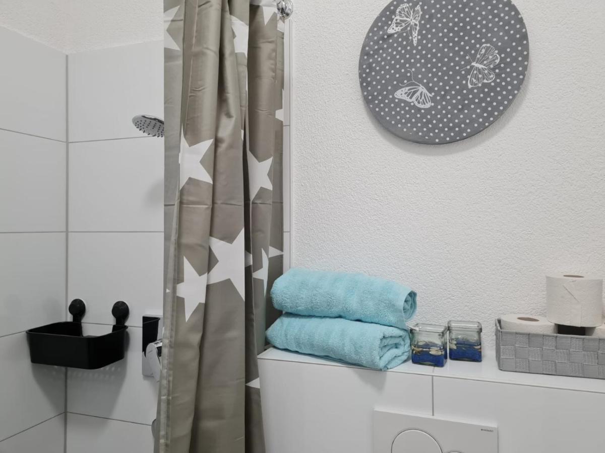 Pension Am Rathaus, 24H Check-In Mundelsheim Eksteriør billede